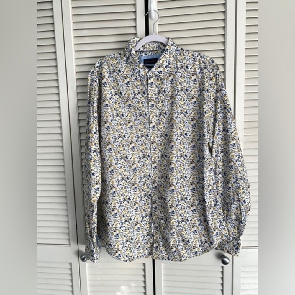 Gentleman’s Outfitters Micro Flora Patterned Button Down Shirt Contrasting Cuffs